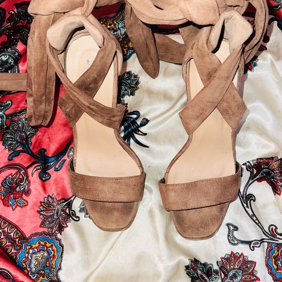 Boohoo Platform heels - Picture 2 of 3